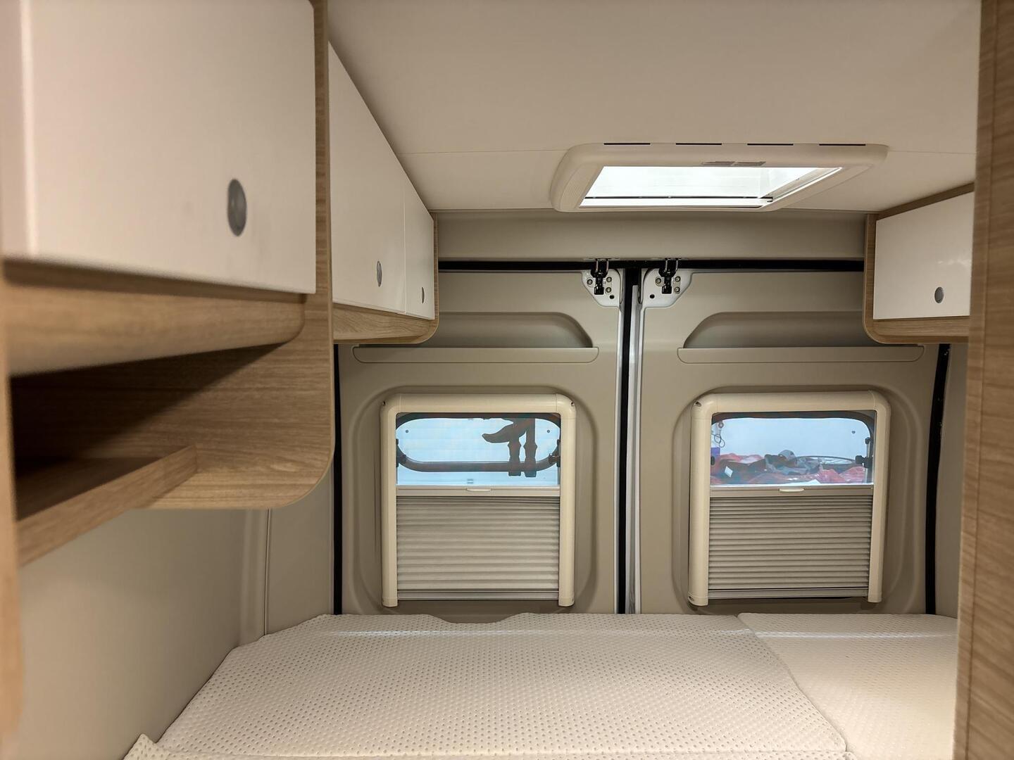 ROADCAR VAN R 540 2021