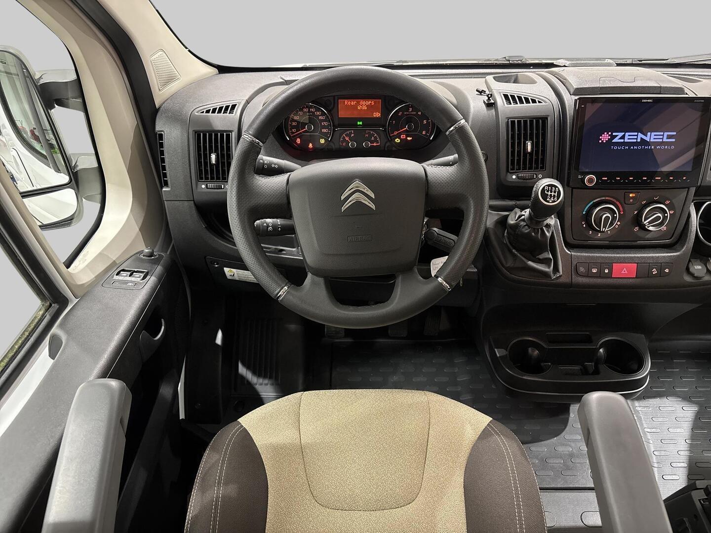 ROADCAR VAN R 540 2021