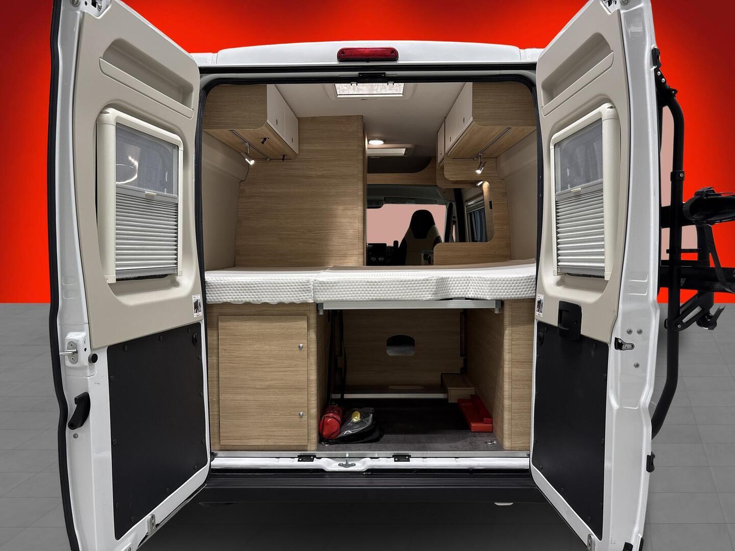 ROADCAR VAN R 540 2021