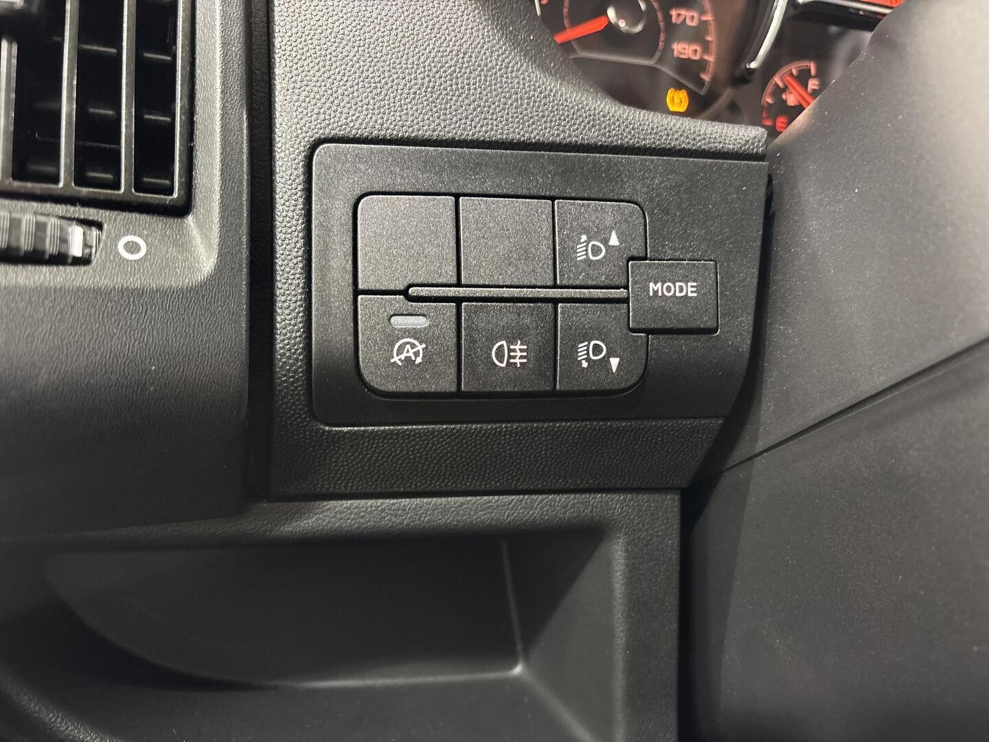 ROADCAR VAN R 540 2021