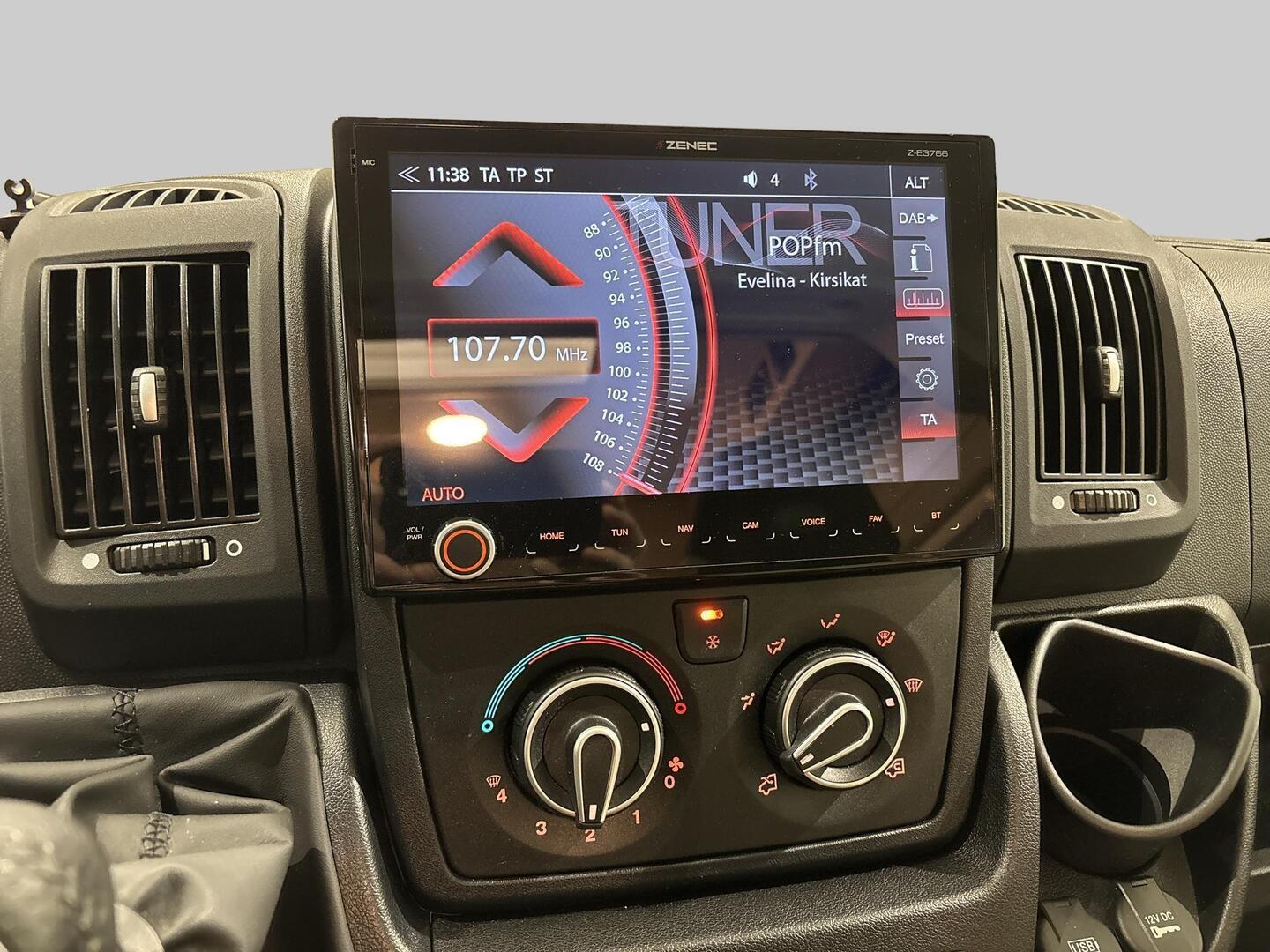 ROADCAR VAN R 540 2021