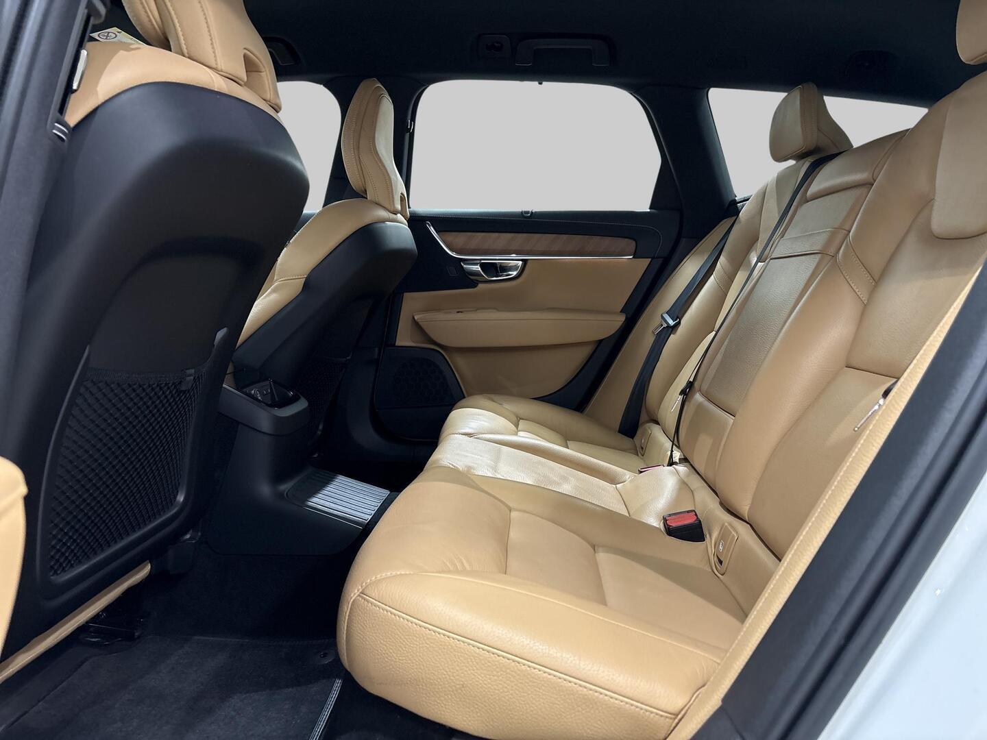 VOLVO V90 2020