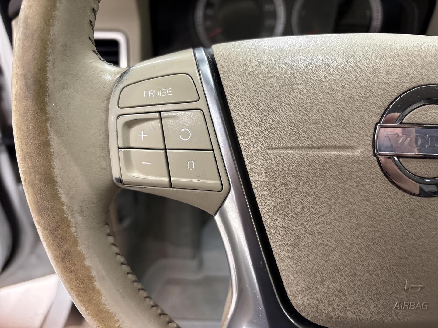 VOLVO V70 2009
