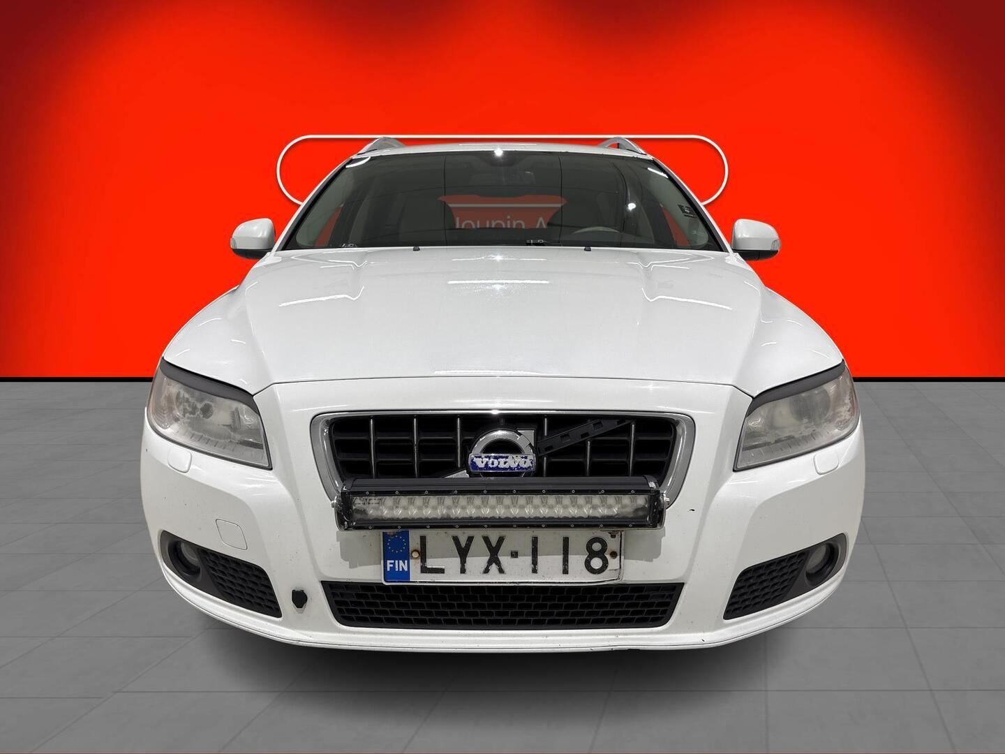 VOLVO V70 2009