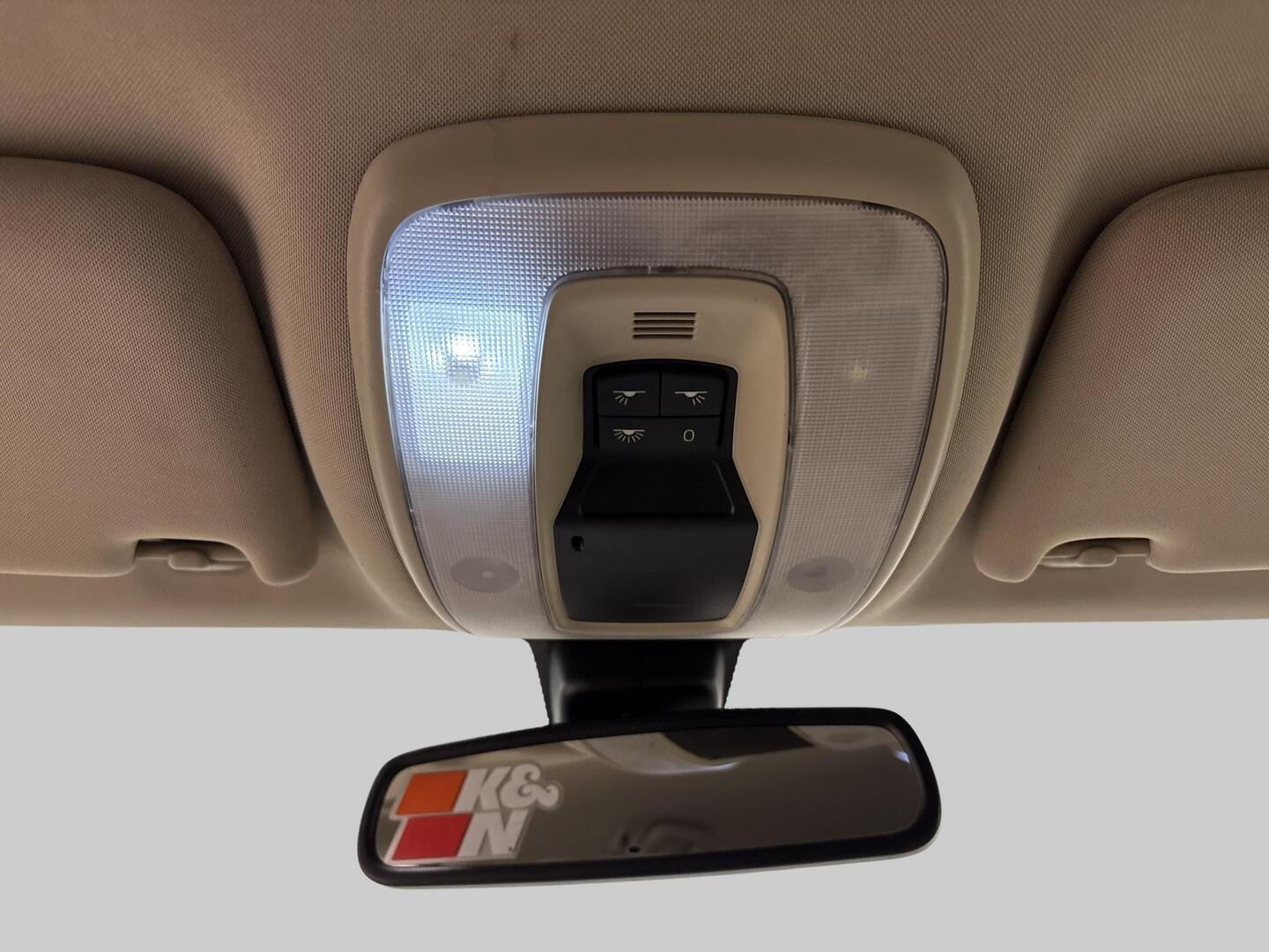 VOLVO V70 2009