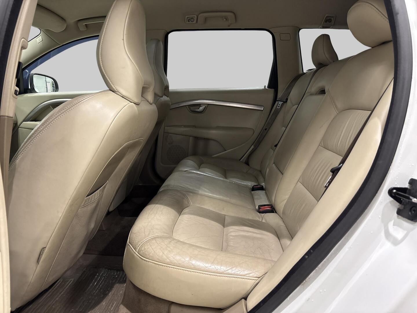 VOLVO V70 2009