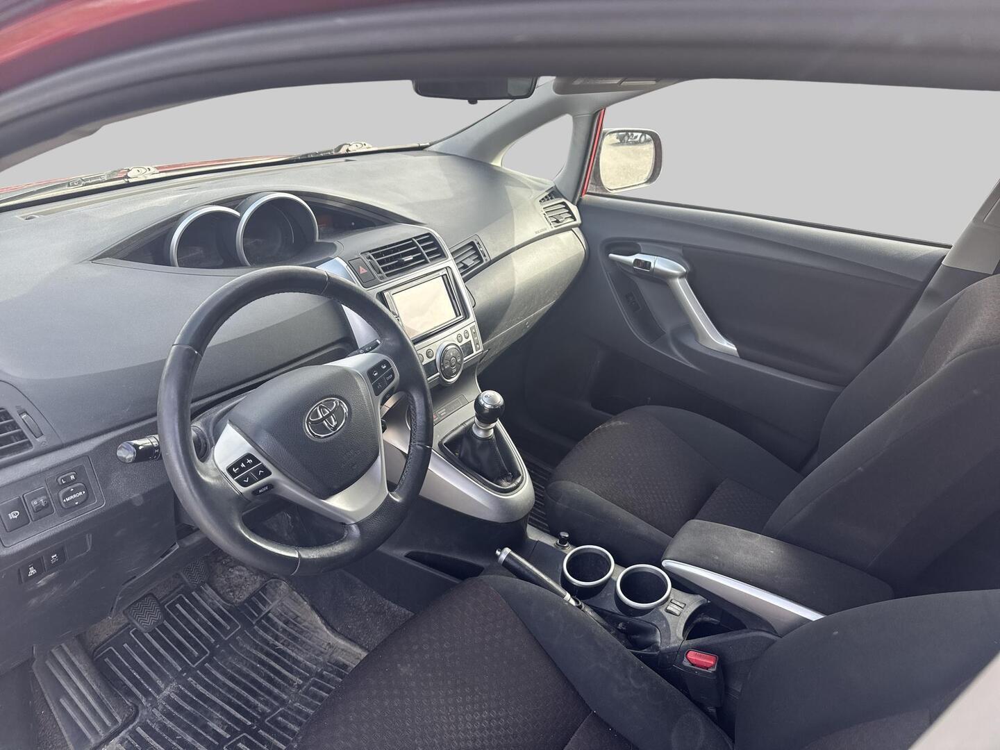 TOYOTA Verso 2010