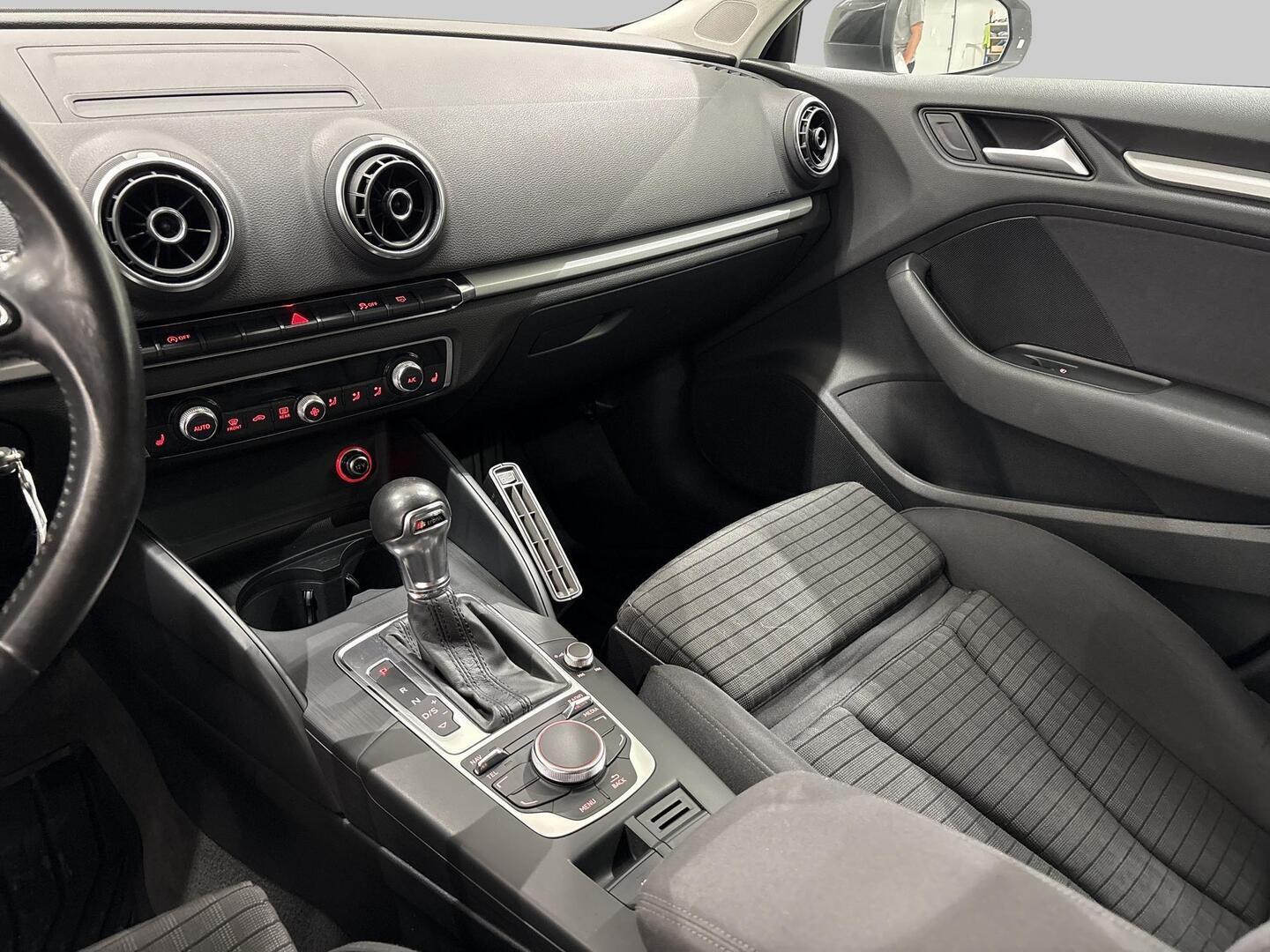 AUDI A3 2013