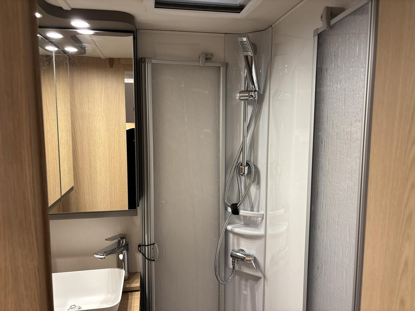 LMC TOURER 660 G Lift 2023