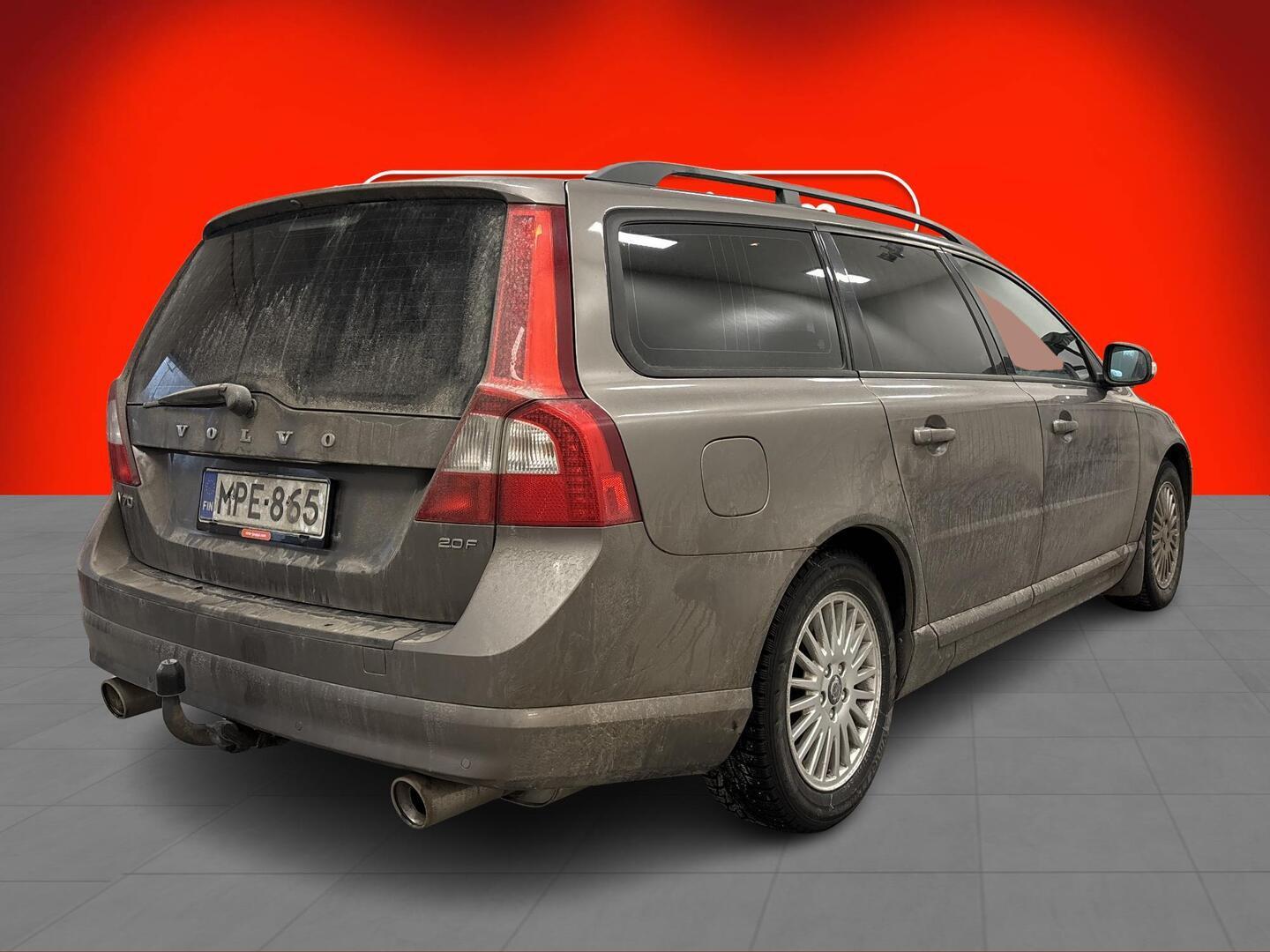 VOLVO V70 2009