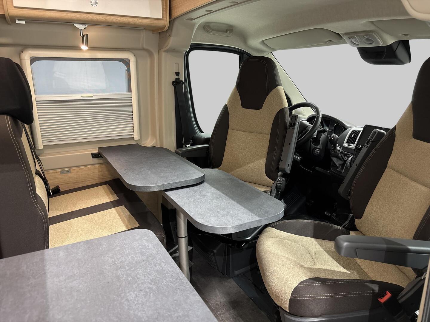 ROADCAR VAN R 540 2024