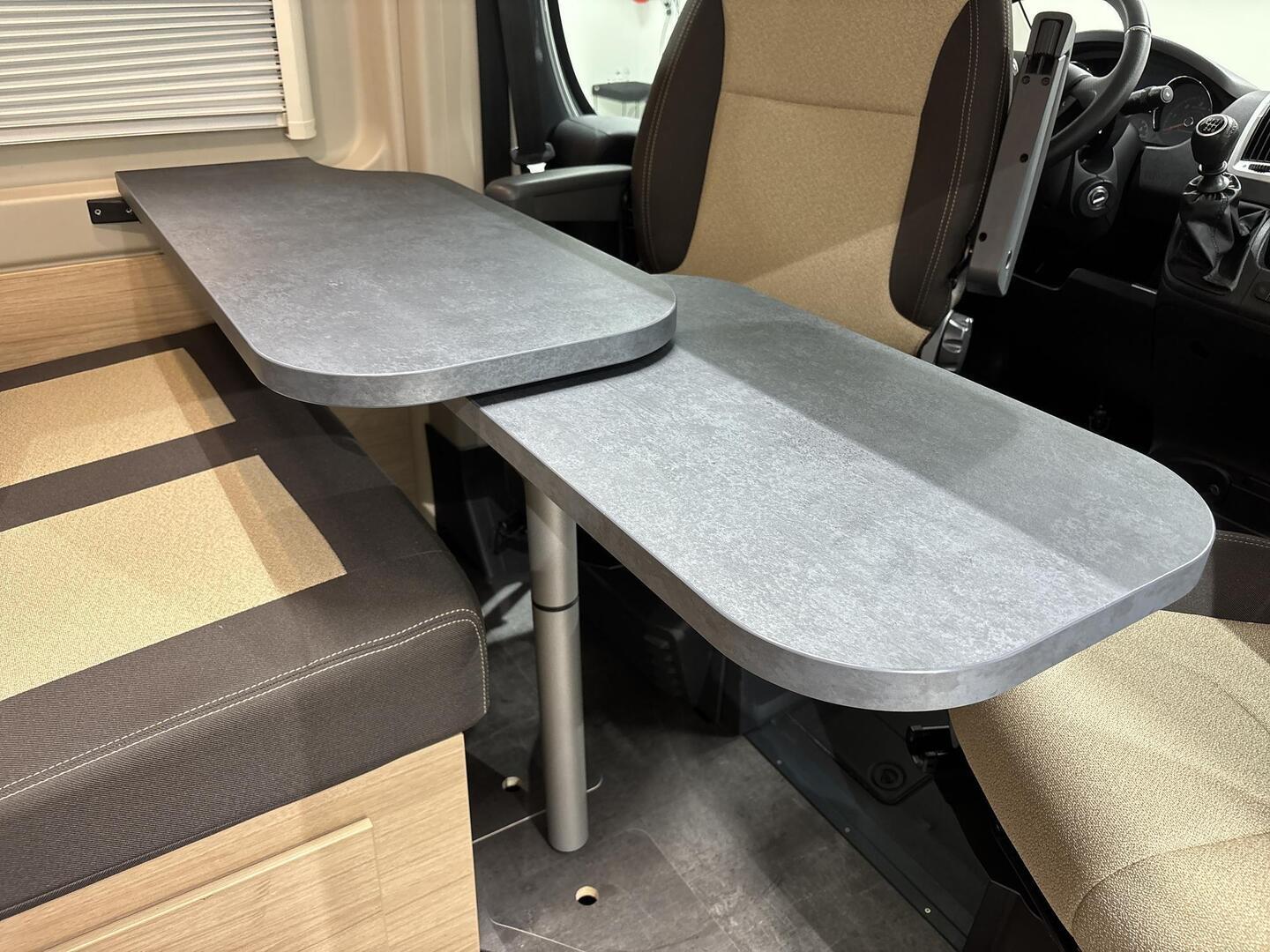 ROADCAR VAN R 540 2024