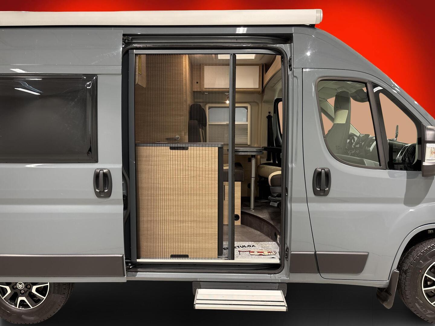 ROADCAR VAN R 540 2024