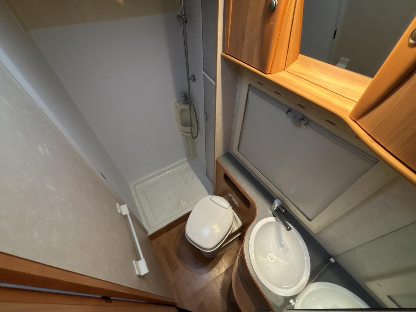 ADRIA IZOLA 687 SP 2007