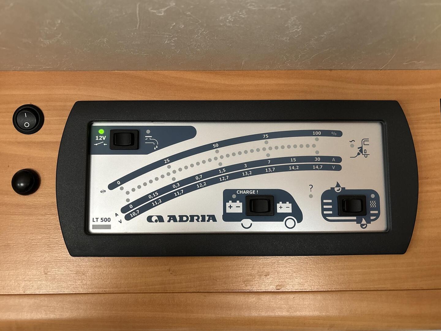 ADRIA IZOLA 687 SP 2007