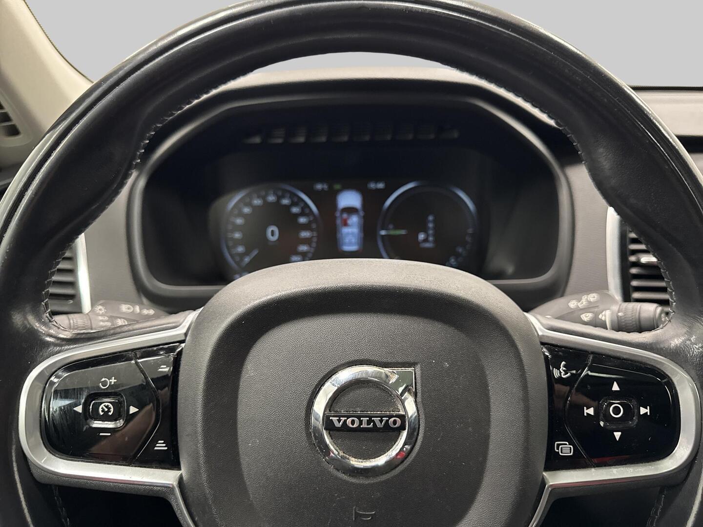 VOLVO XC90 2018