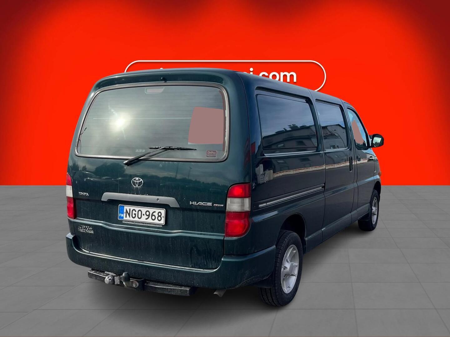 TOYOTA Hiace 2005