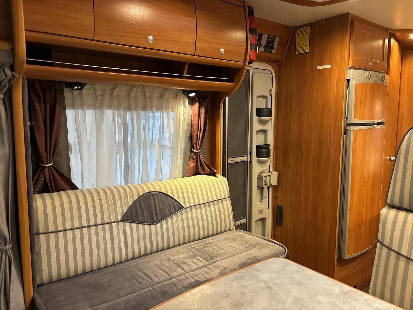 DETHLEFFS T 6501 Advantage 2006