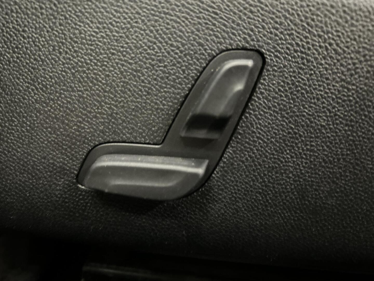 MERCEDES-BENZ E 2011