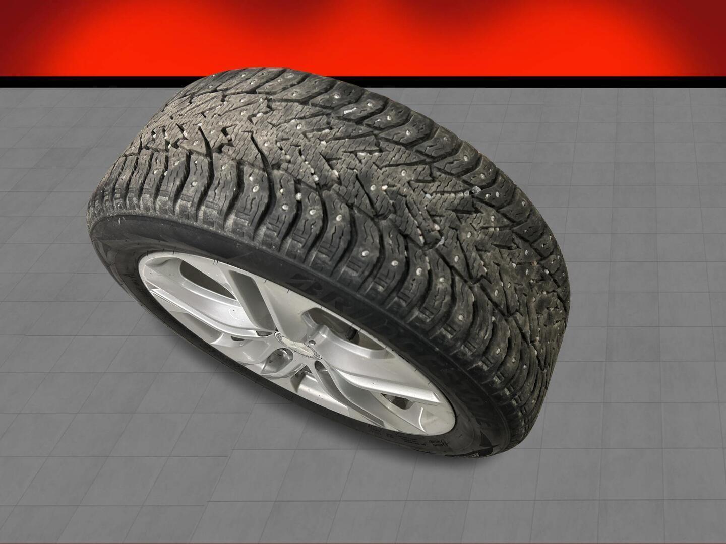 MERCEDES-BENZ E 2011