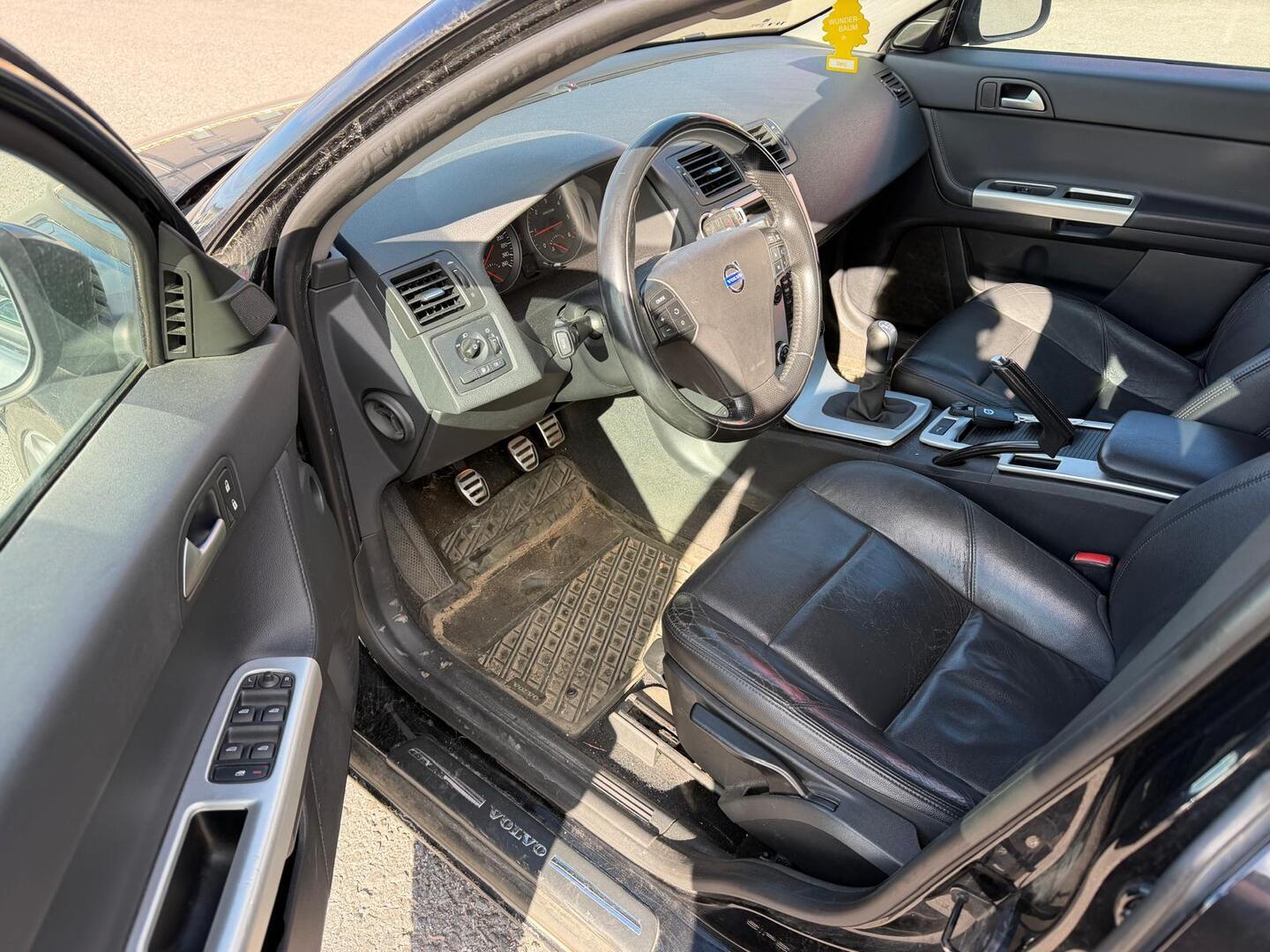 VOLVO V50 2012