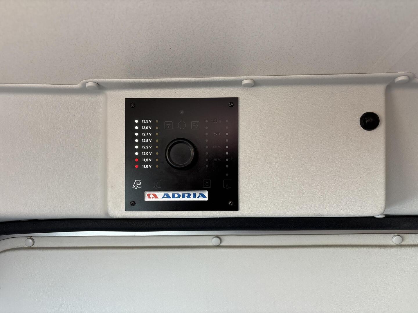 ADRIA Twin 640 SLX 2015