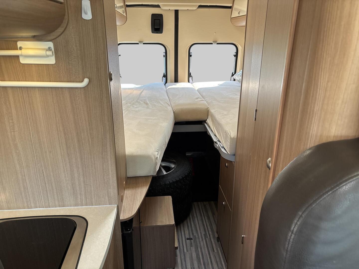 ADRIA Twin 640 SLX 2015