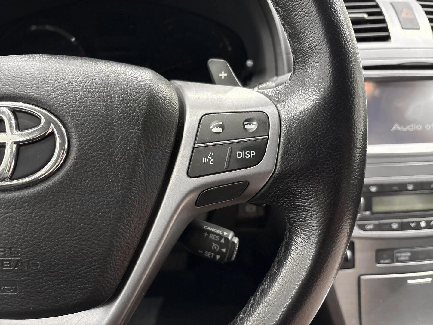 TOYOTA Avensis 2014