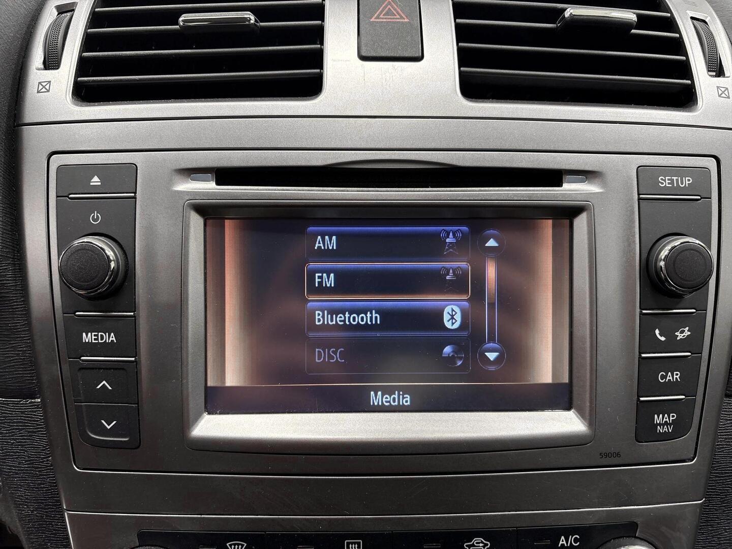 TOYOTA Avensis 2014