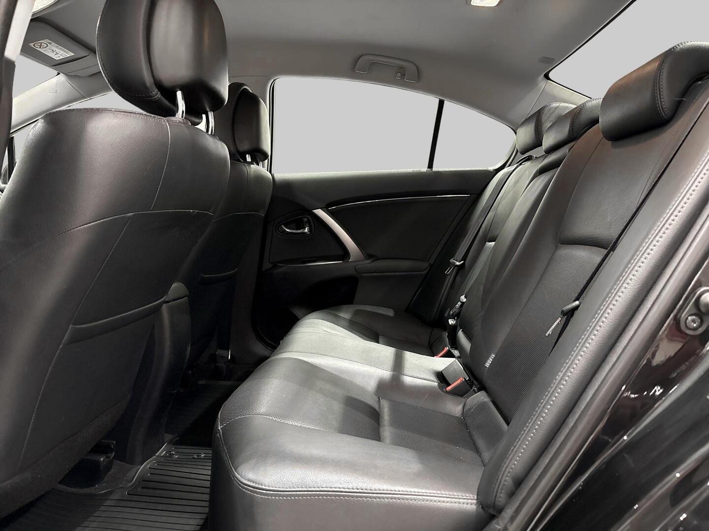 TOYOTA Avensis 2014