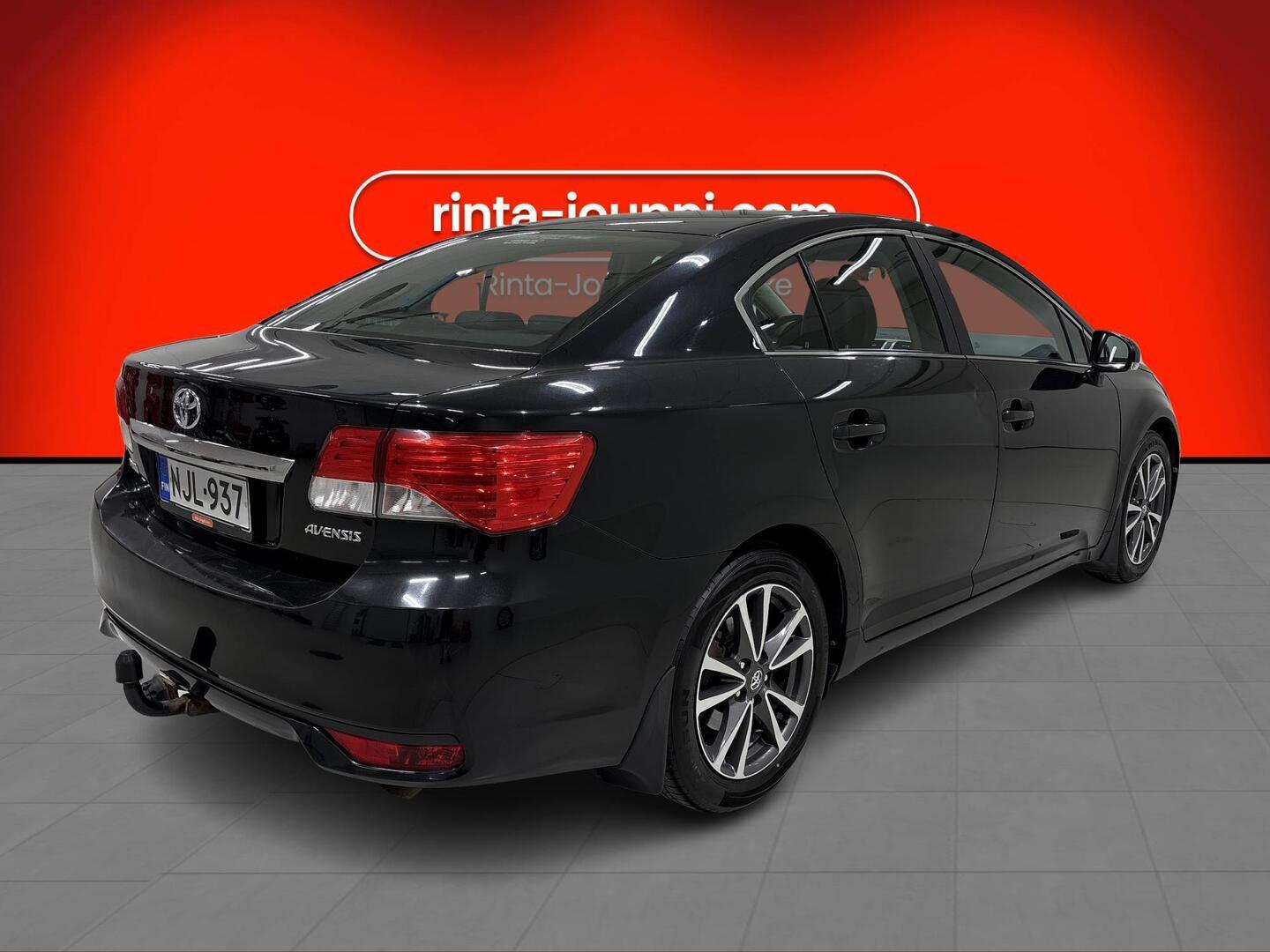 TOYOTA Avensis 2014