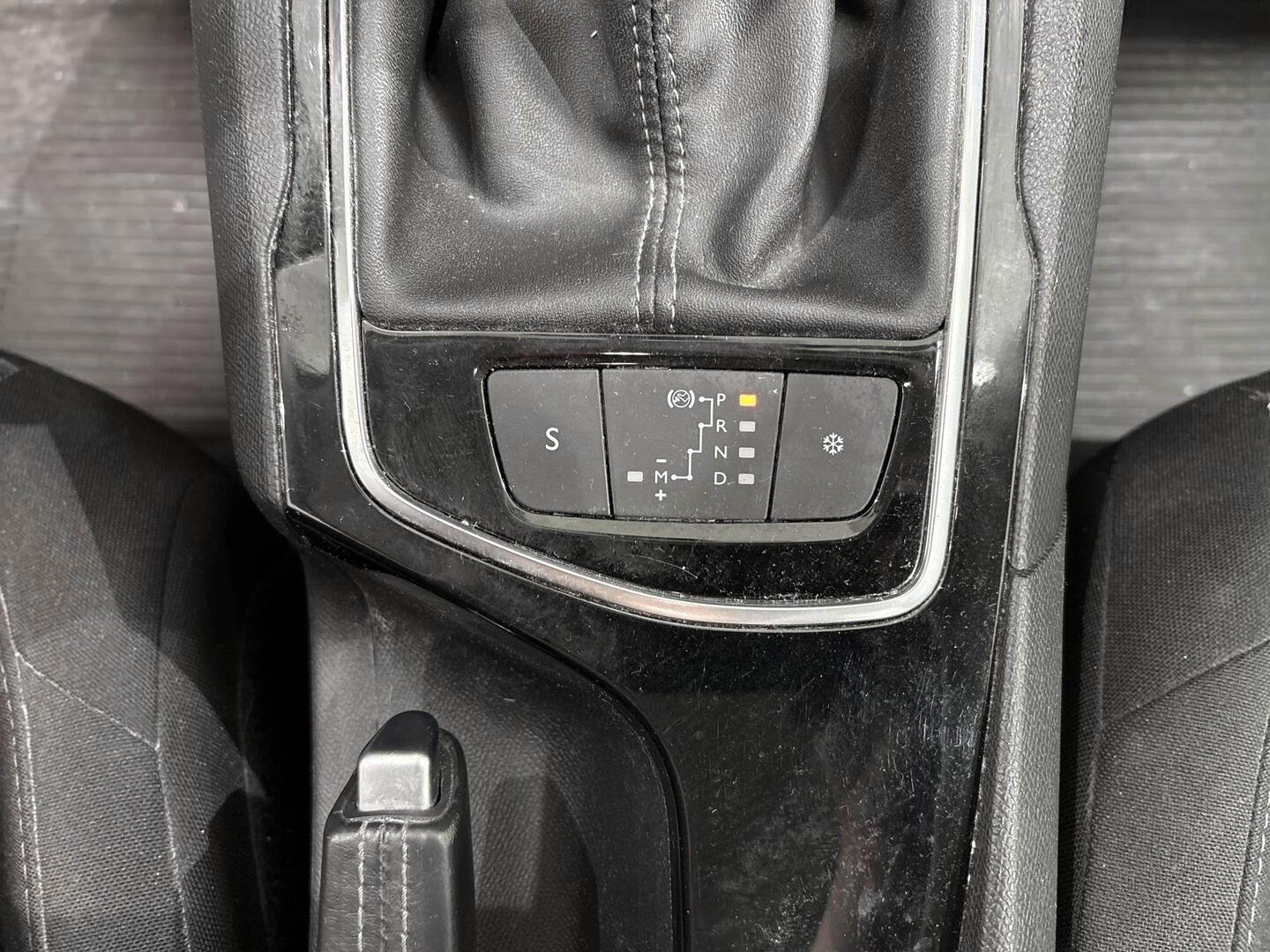 PEUGEOT 308 2016