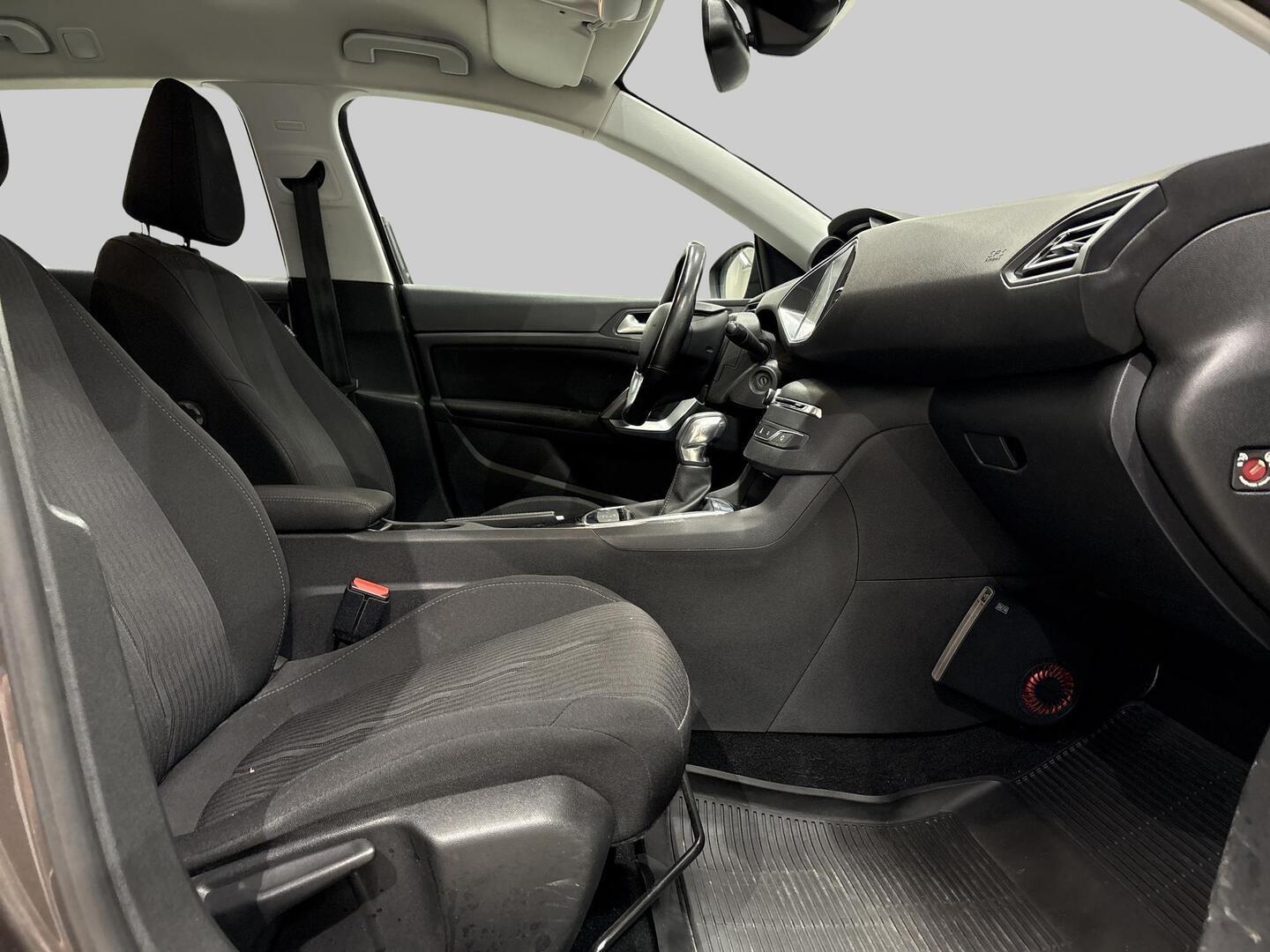 PEUGEOT 308 2016
