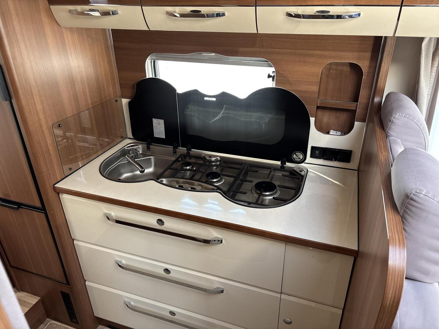 LMC EXPLORER I685 Comfort 2017