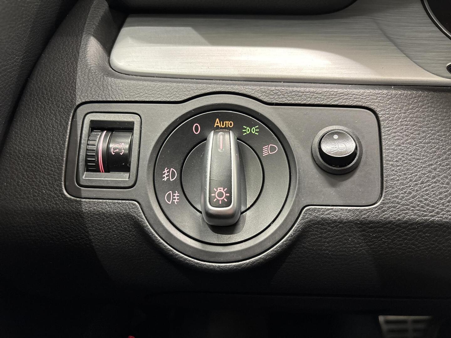 VOLKSWAGEN Passat 2013