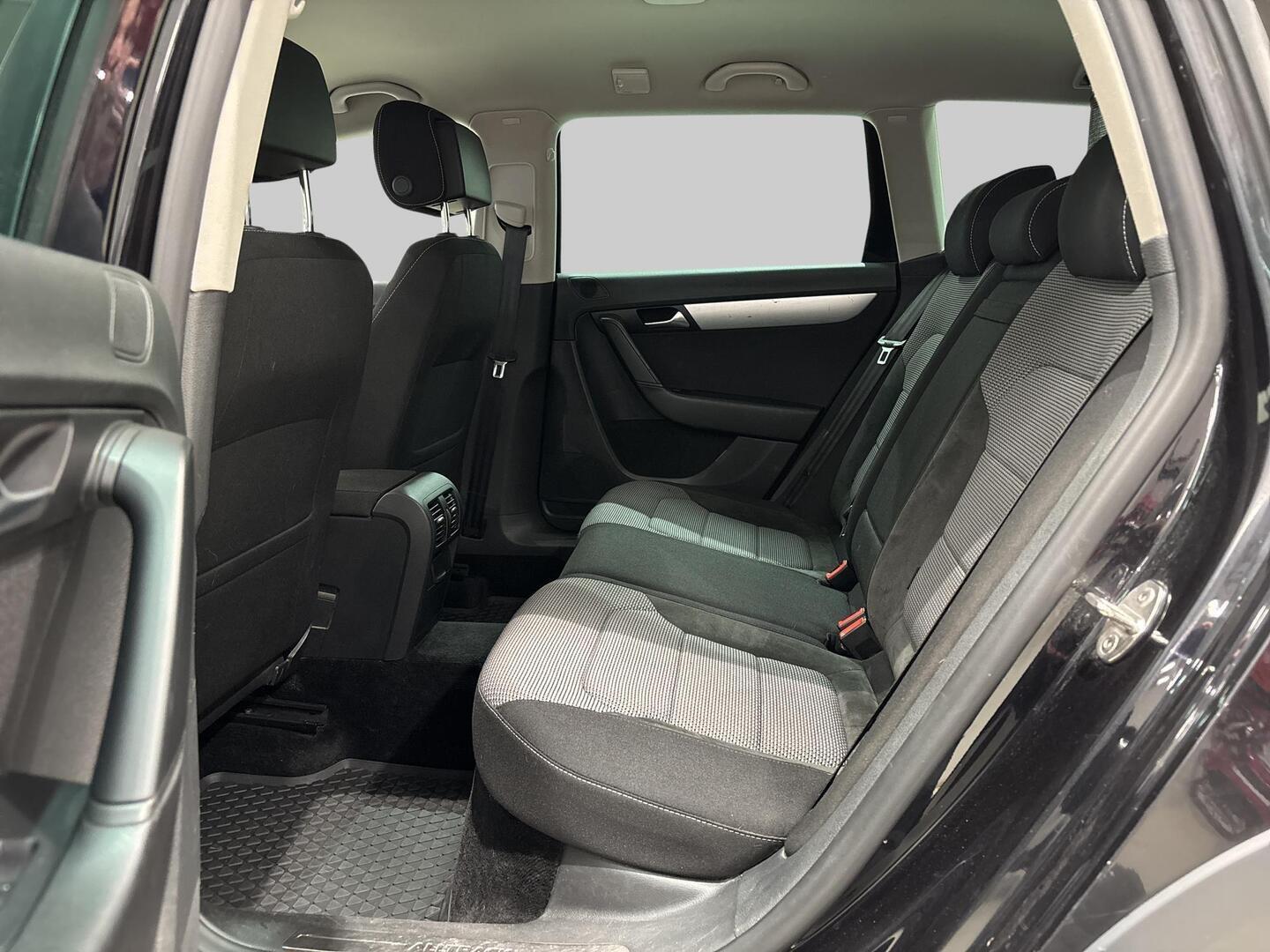 VOLKSWAGEN Passat 2013