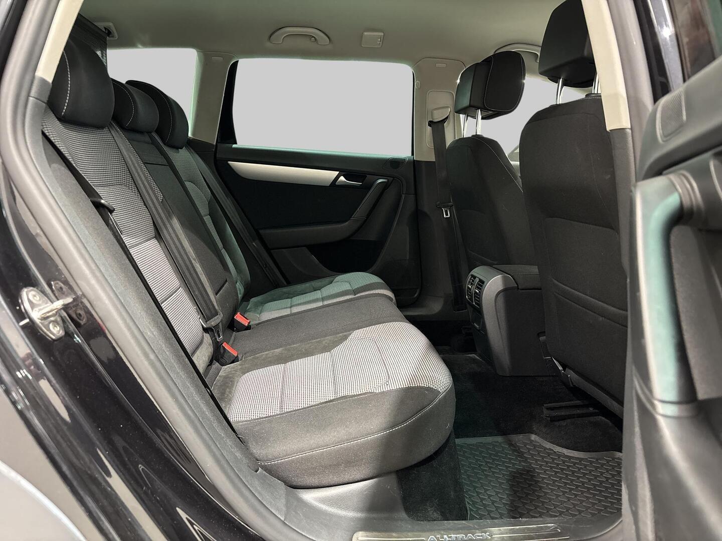 VOLKSWAGEN Passat 2013