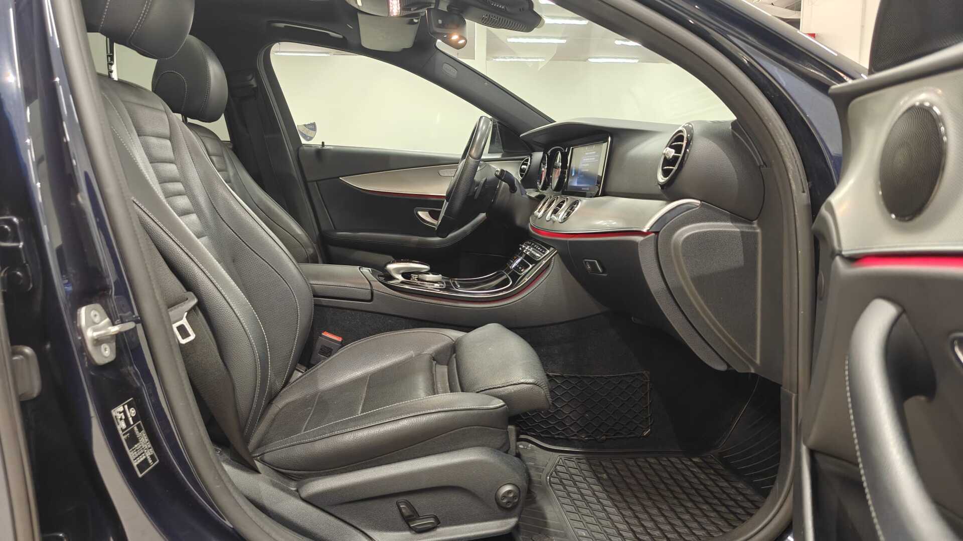 MERCEDES-BENZ E 2017