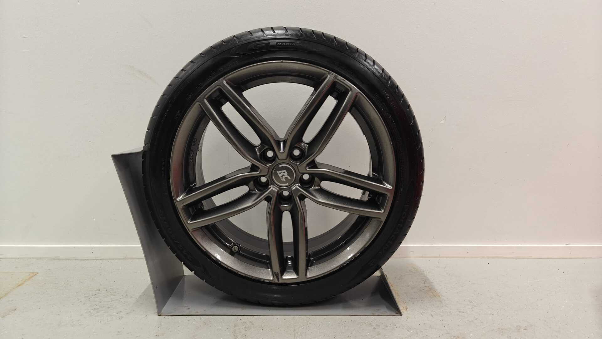 MERCEDES-BENZ E 2017