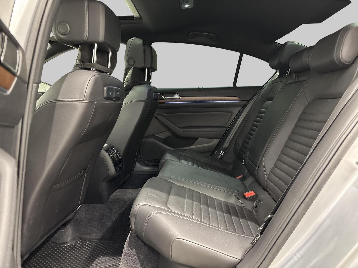 VOLKSWAGEN Passat 2017