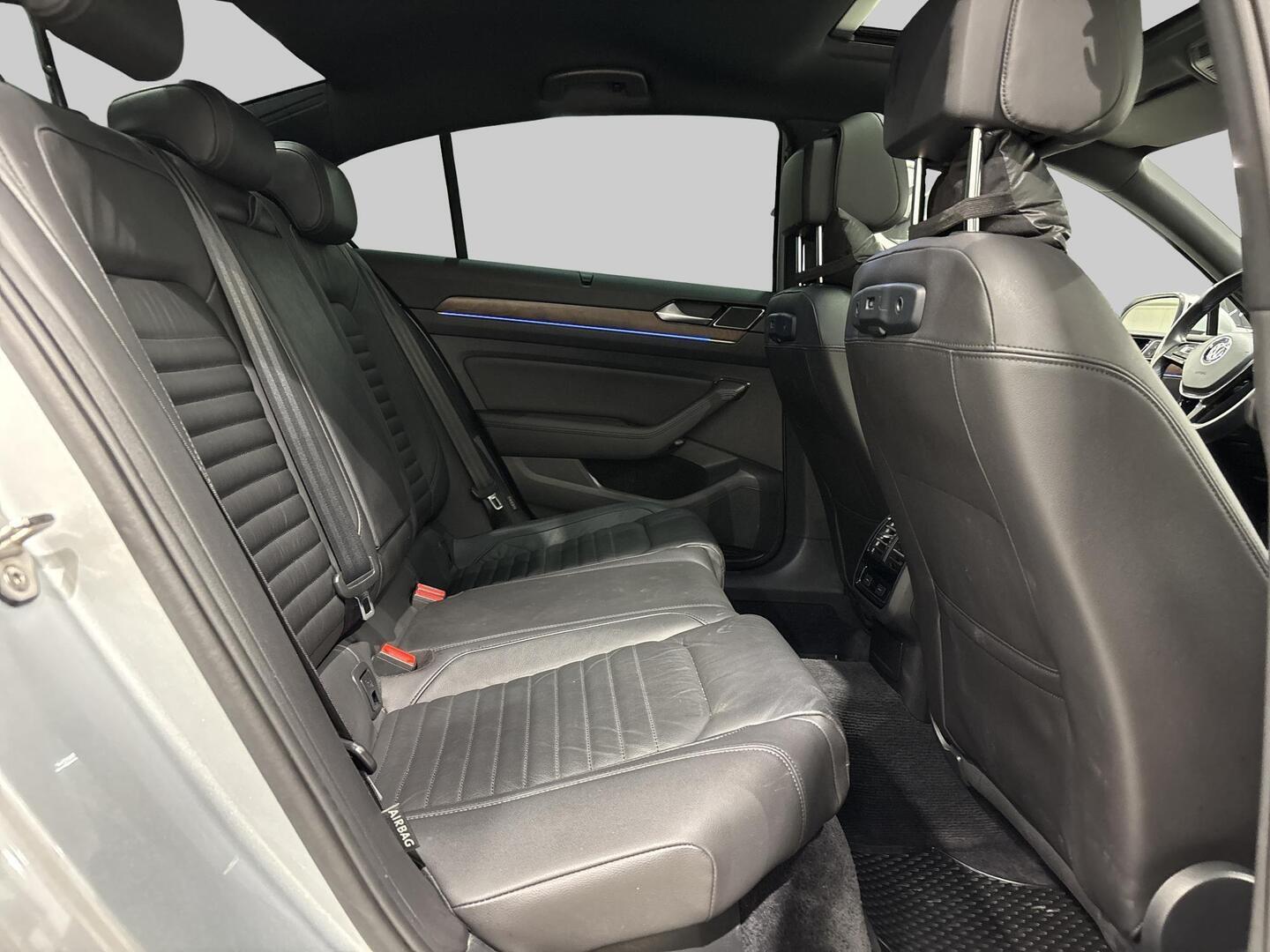 VOLKSWAGEN Passat 2017