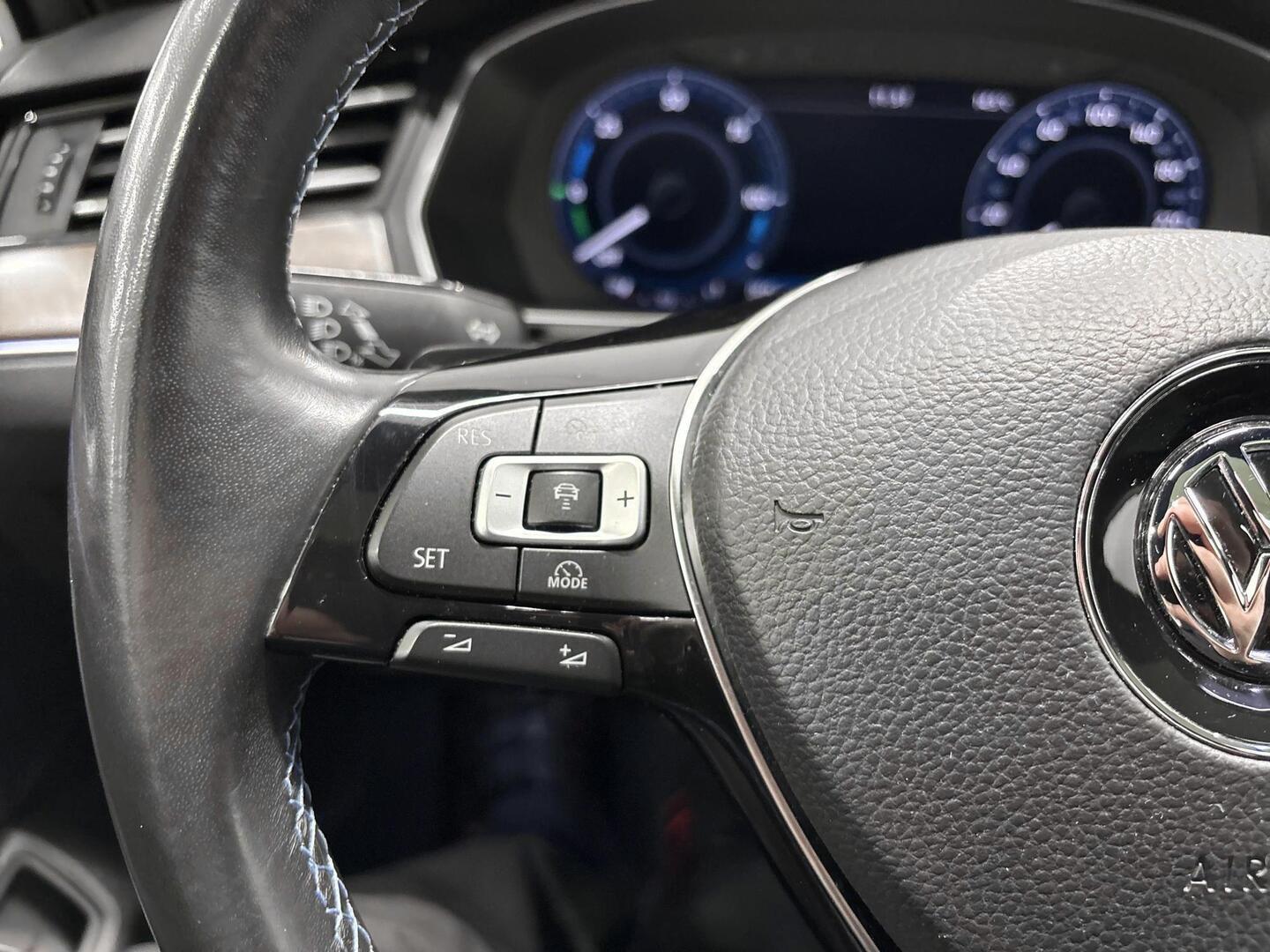 VOLKSWAGEN Passat 2017