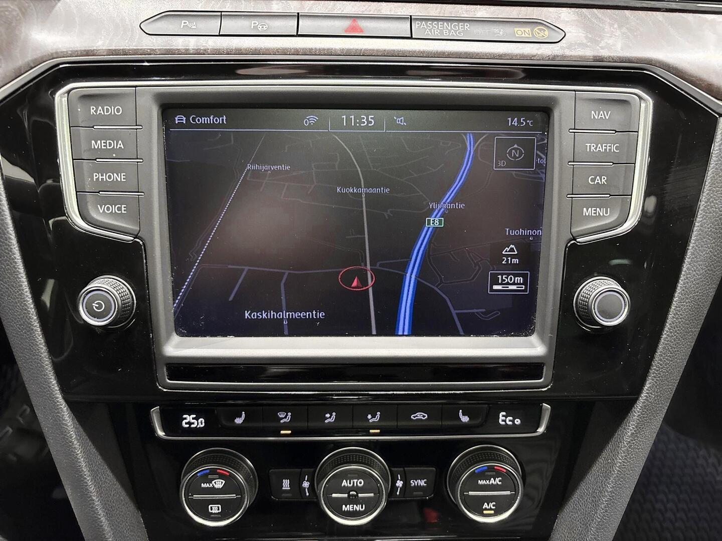 VOLKSWAGEN Passat 2017