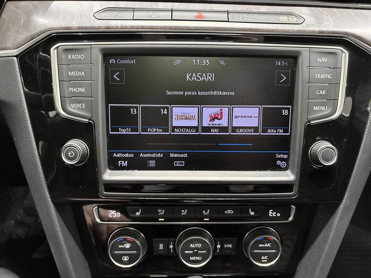 VOLKSWAGEN Passat 2017