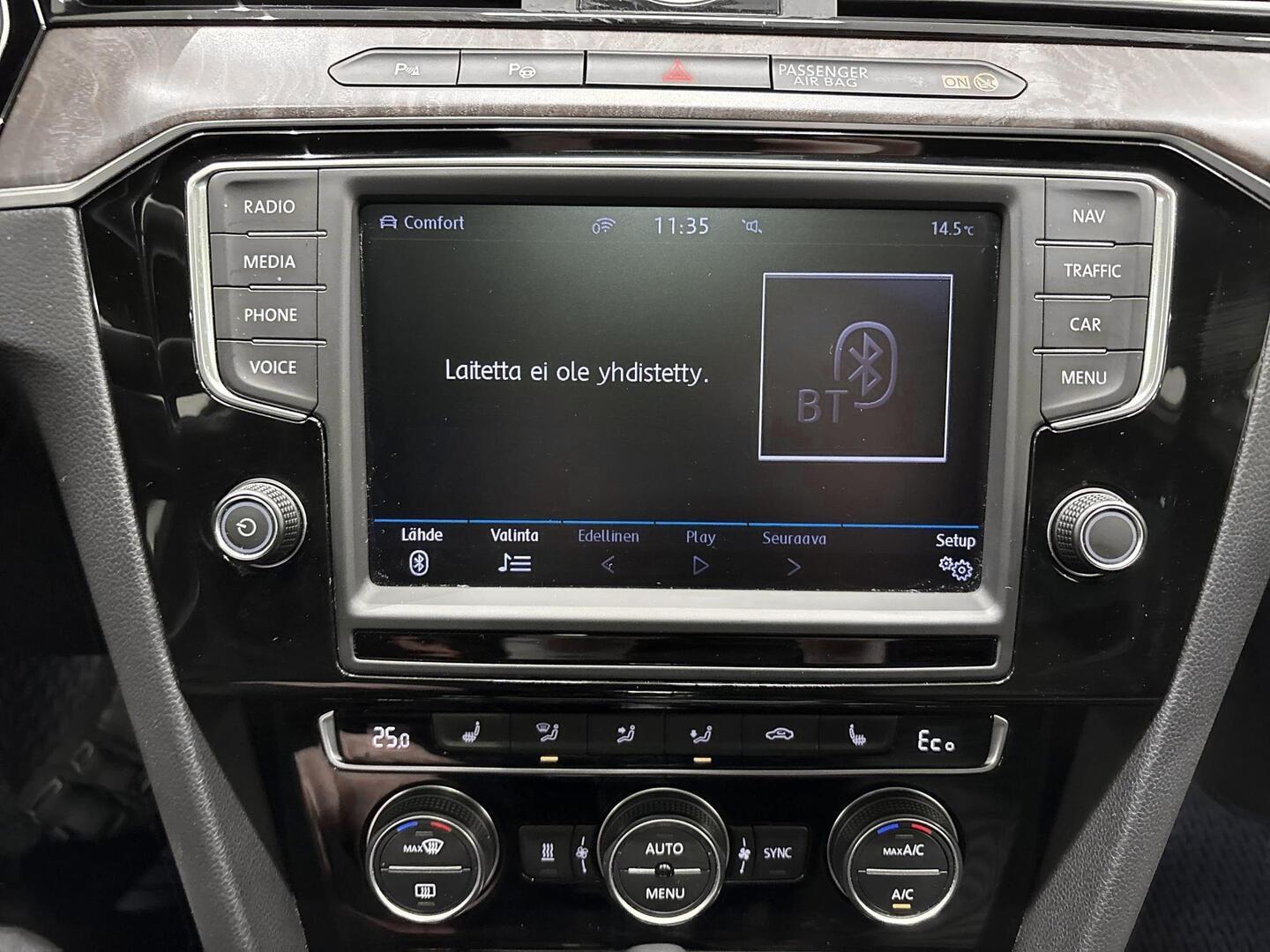 VOLKSWAGEN Passat 2017