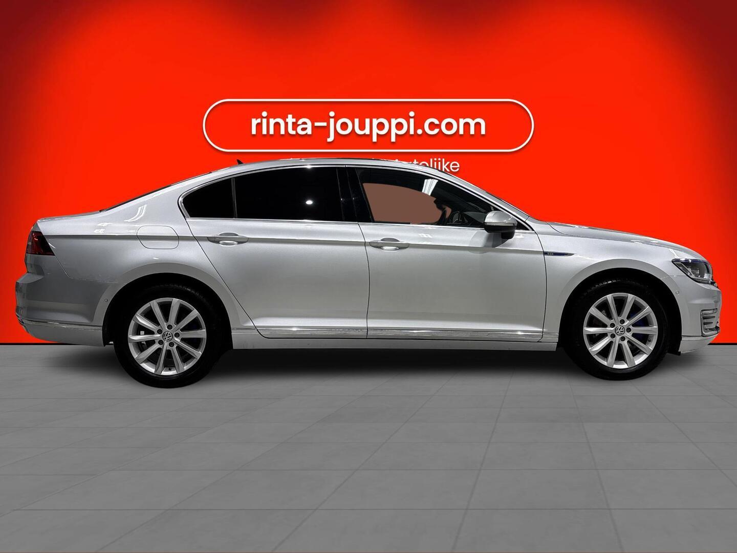 VOLKSWAGEN Passat 2017