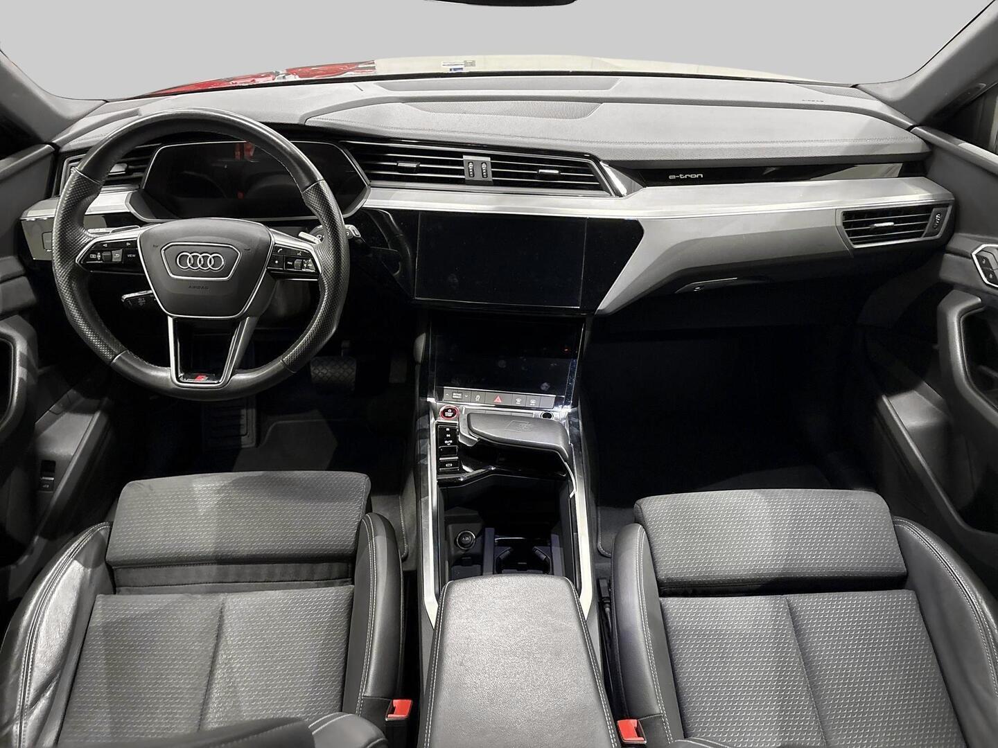 AUDI e-tron 2022