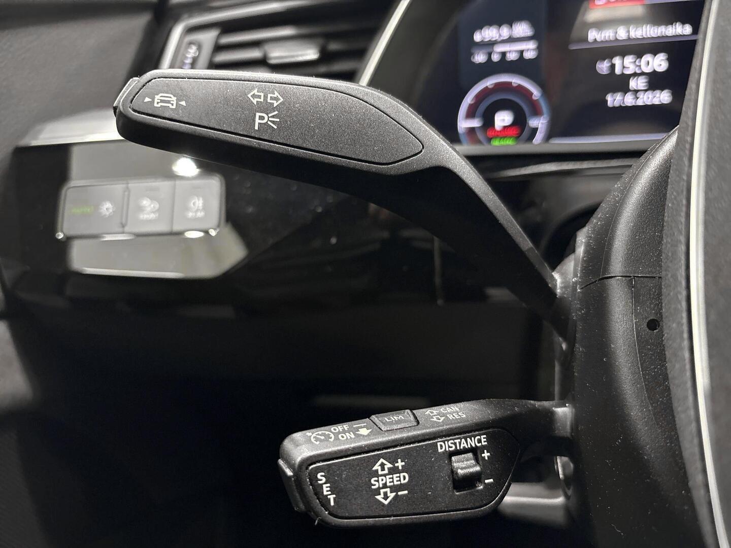 AUDI e-tron 2022