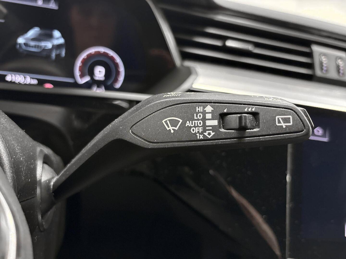 AUDI e-tron 2022