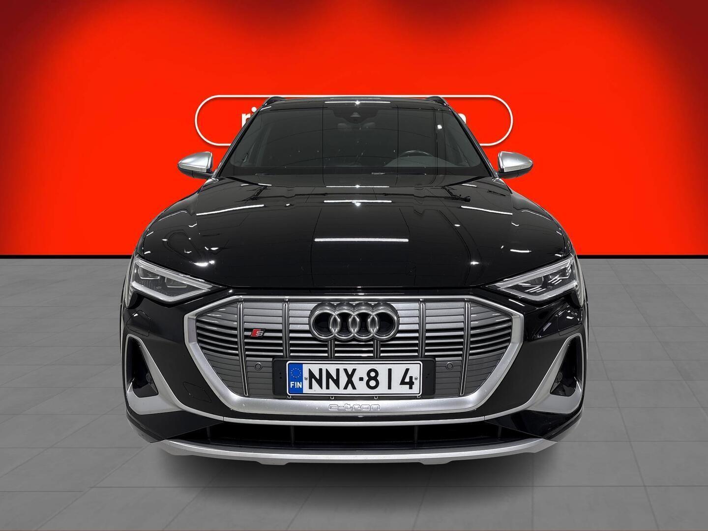 AUDI e-tron 2022